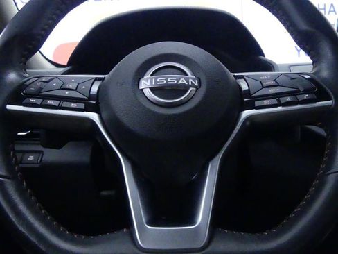 Used 2024 Nissan Altima 2.5 SR FWD image 16