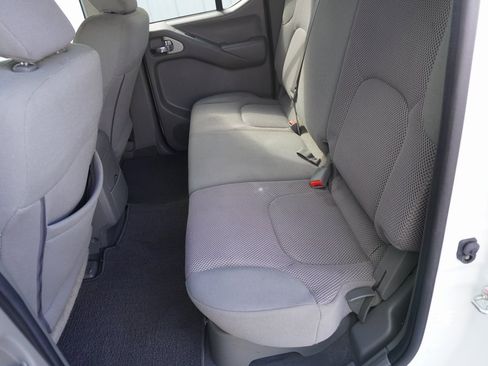 Used 2020 Nissan Frontier SV w/ Midnight Edition Floor Mats image 24