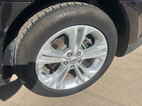 Used 2015 Ford Taurus SEL w/ Equipment Group 201A image 11