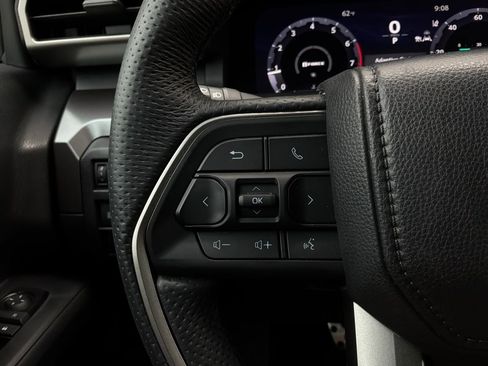 Used 2025 Toyota Tacoma TRD Sport RWD image 32