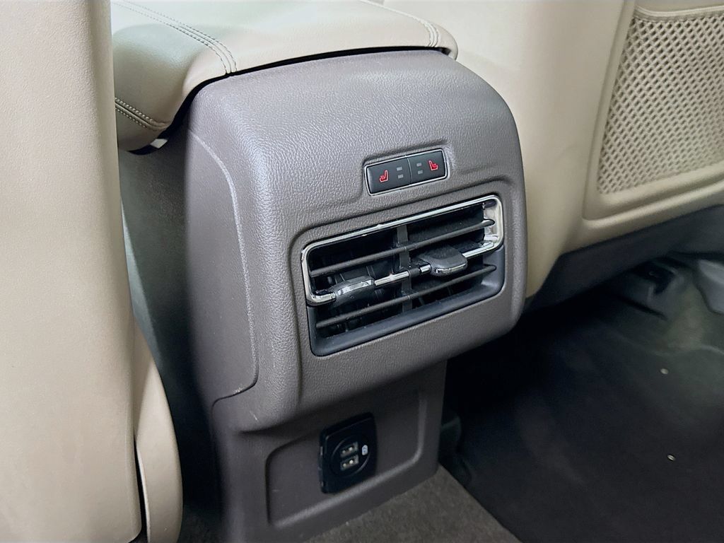 Used 2022 Lincoln Corsair AWD w/ Equipment Group 101A image 25