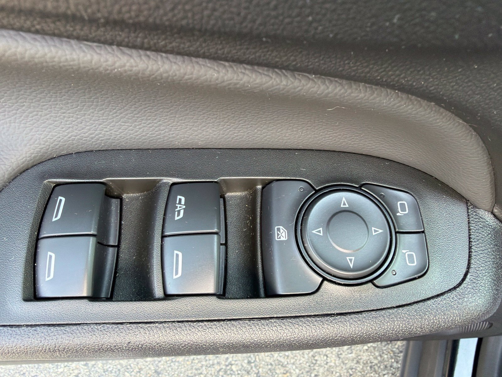 Certified 2024 Chevrolet Equinox LT FWD image 12