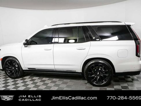 Used 2024 Cadillac Escalade Sport w/ LPO, ONYX Package image 32