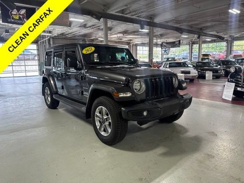 Used 2021 Jeep Wrangler Unlimited Sahara w/ Cold Weather Group AWD/4WD image 7