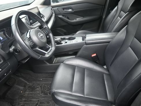 Used 2022 Nissan Rogue SV w/ SV Premium Package FWD image 12