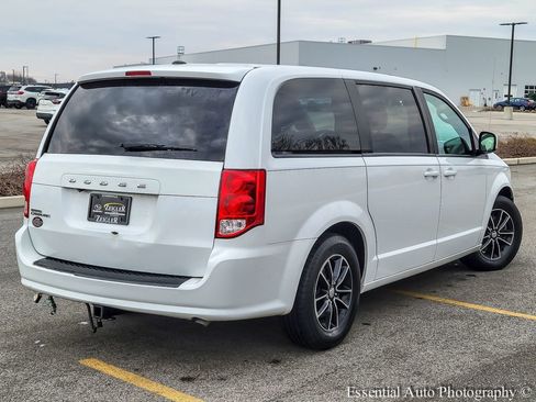 Used 2018 Dodge Grand Caravan SXT w/ Blacktop Package image 7