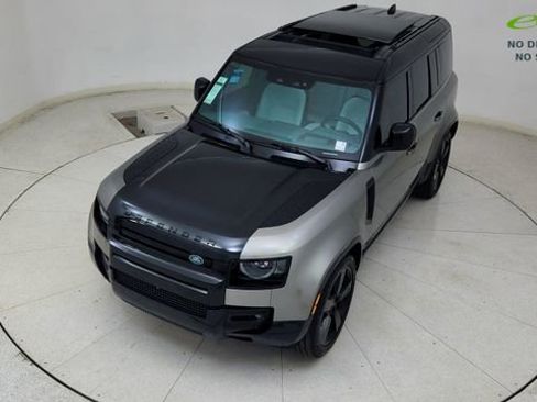 Used 2025 Land Rover Defender 110 X image 82