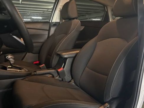 Certified 2023 Kia Forte LXS w/ LXS Technology Package FWD image 8