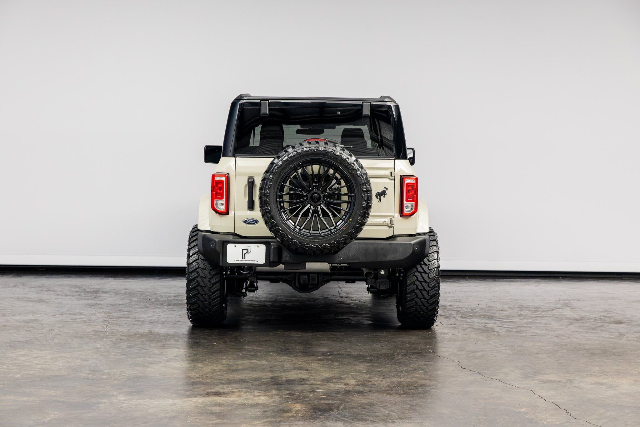 Used 2025 Ford Bronco Outer Banks AWD/4WD image 16