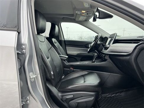 Used 2022 Jeep Compass Latitude w/ Sun and Sound Group image 19