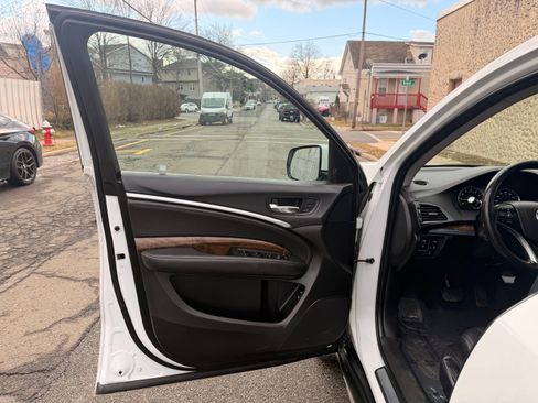 Used 2020 Acura MDX SH-AWD w/ Technology Package image 17