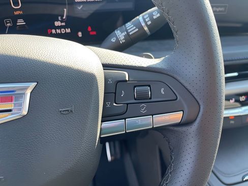 Certified 2025 Cadillac XT4 Sport w/ Technology Package image 16