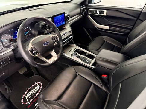 Used 2021 Ford Explorer XLT w/ Equipment Group 202A image 15