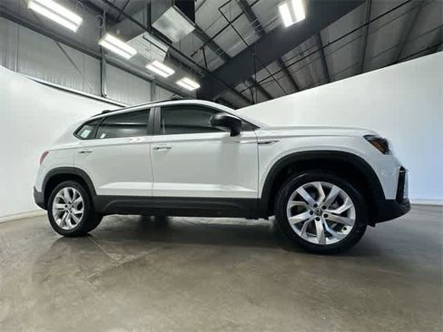 Certified 2023 Volkswagen Taos S image 3