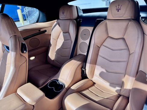 Used 2015 Maserati GranTurismo Sport image 33