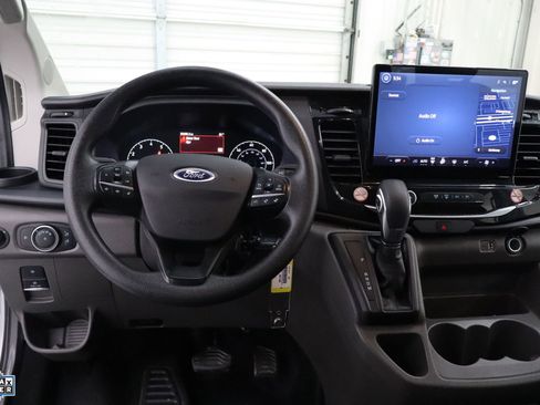 Used 2023 Ford Transit 350 XLT image 17