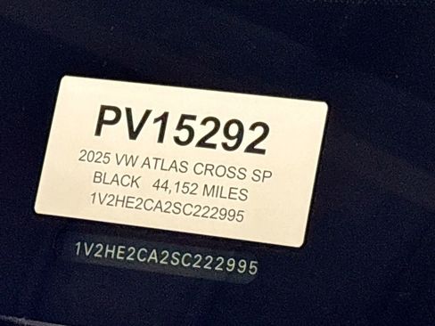Used 2025 Volkswagen Atlas Cross Sport SE AWD/4WD image 24