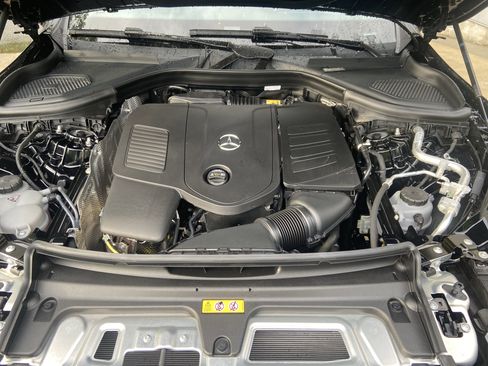 Certified 2025 Mercedes-Benz GLC 300 image 54