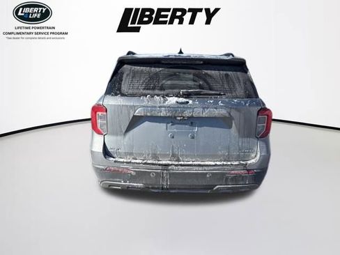 Used 2023 Ford Explorer XLT w/ Equipment Group 202A image 7