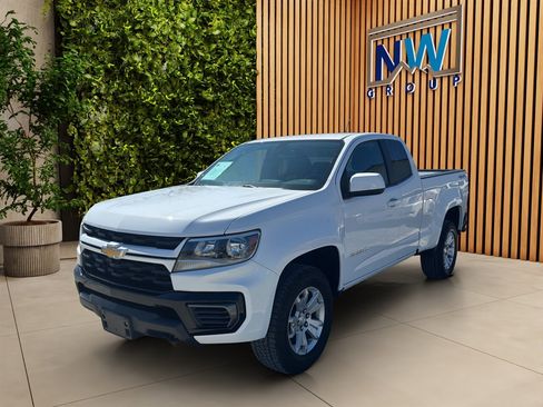 Used 2021 Chevrolet Colorado LT AWD/4WD image 3
