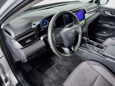 Used 2025 Toyota Camry LE FWD image 7