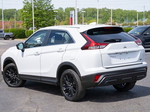 Used 2024 Mitsubishi Eclipse Cross LE image 3