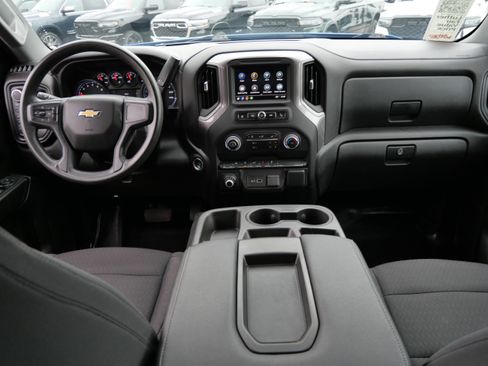 Used 2022 Chevrolet Silverado 1500 Custom AWD/4WD image 10