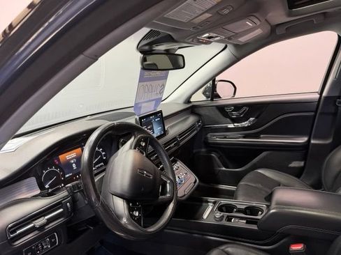 Used 2022 Lincoln Corsair AWD w/ Premium Package image 18