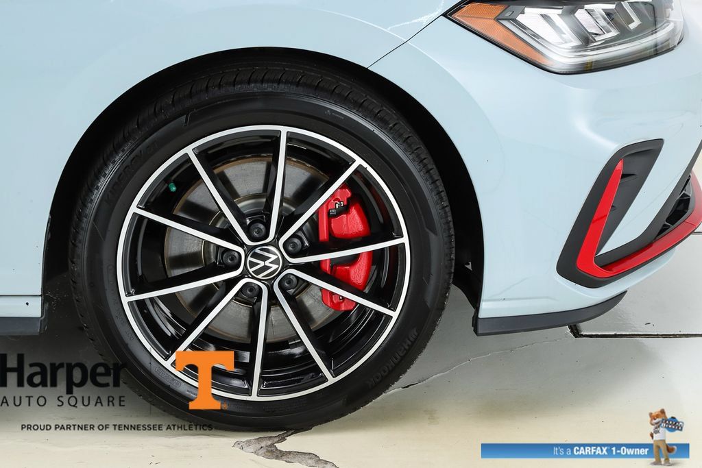 Used 2025 Volkswagen Jetta GLI Autobahn FWD image 14
