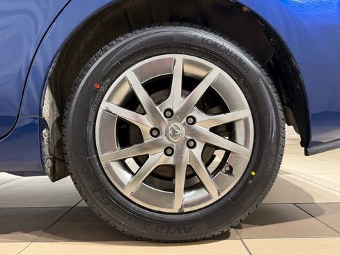 Used 2015 Toyota Prius V Three image 9