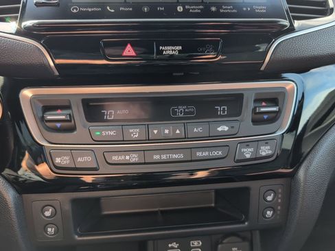 Used 2025 Honda Ridgeline Black Edition image 24