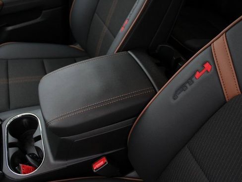 Used 2025 GMC Canyon AT4 image 27