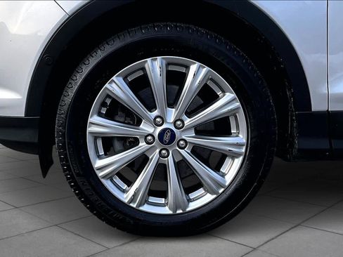 Used 2018 Ford Escape Titanium w/ Ford Safe & Smart Package image 10