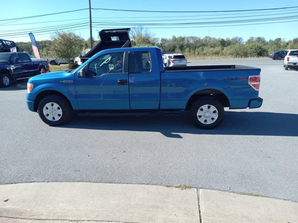 Used 2012 Ford F150 STX w/ Communications Pkg RWD image 4