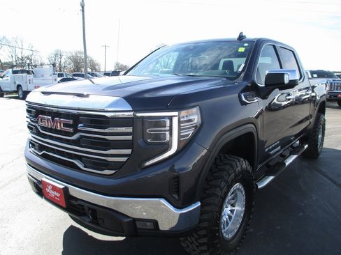 Used 2022 GMC Sierra 1500 SLT image 9