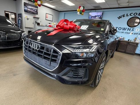 Used 2019 Audi Q8 Prestige w/ Luxury Package image 6