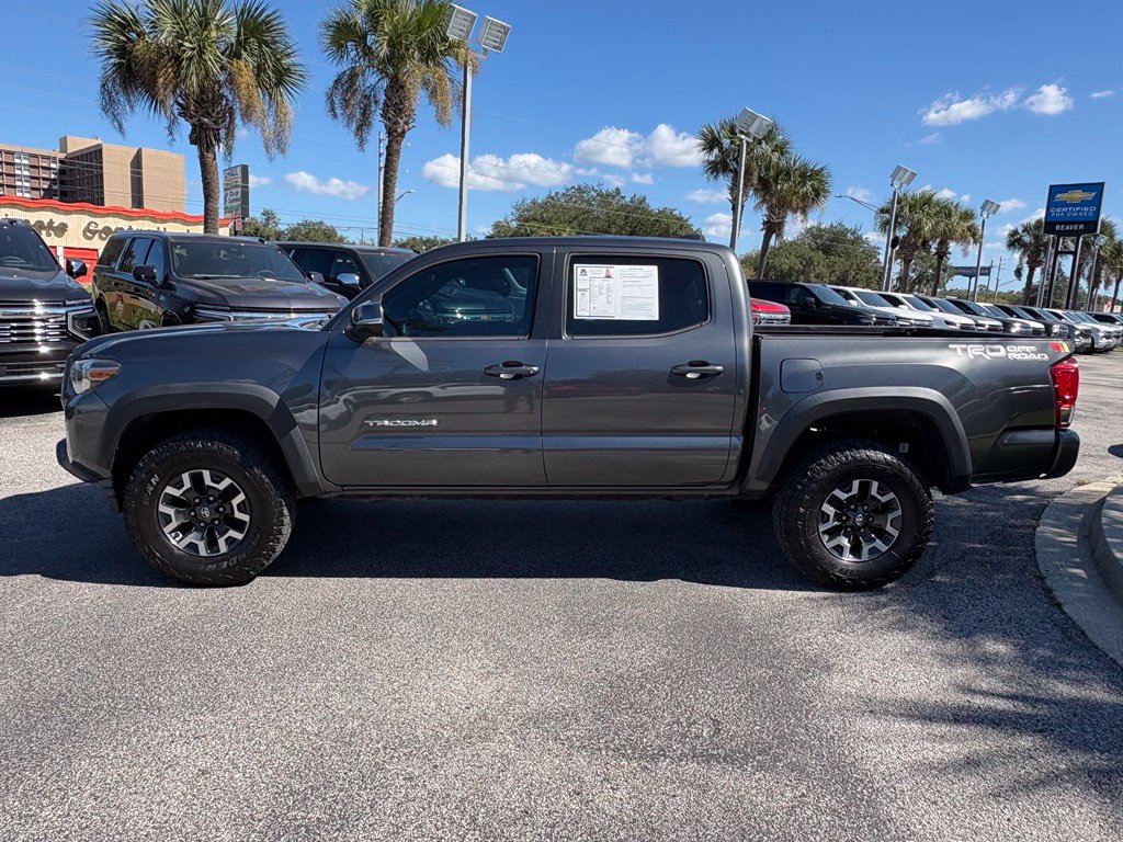Used 2017 Toyota Tacoma TRD Off-Road RWD image 4