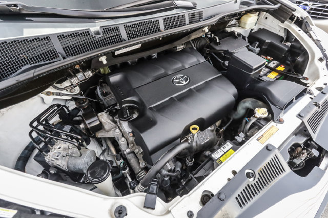 Used 2016 Toyota Sienna Limited Premium FWD image 57
