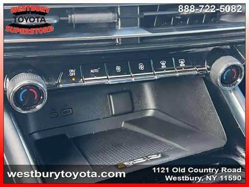 Used 2025 Chevrolet Traverse LT w/ Driver Confidence Package FWD image 31
