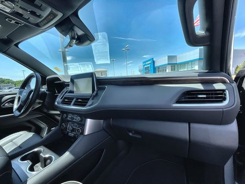 Used 2024 Chevrolet Tahoe Premier RWD image 30