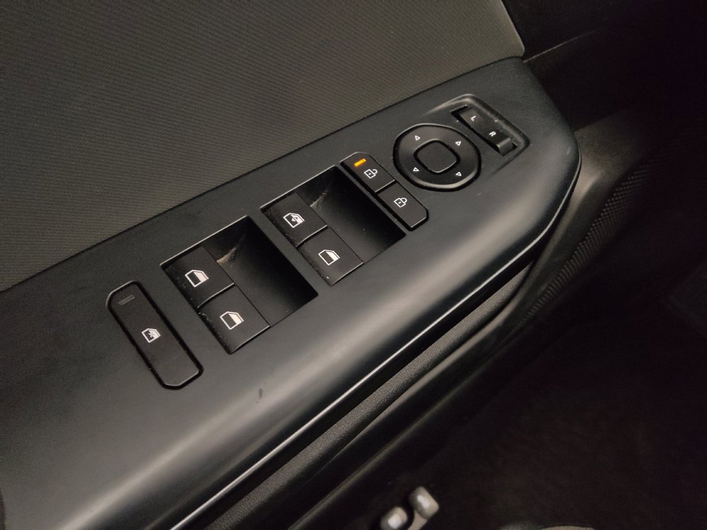 Used 2025 Kia K4 FWD image 27