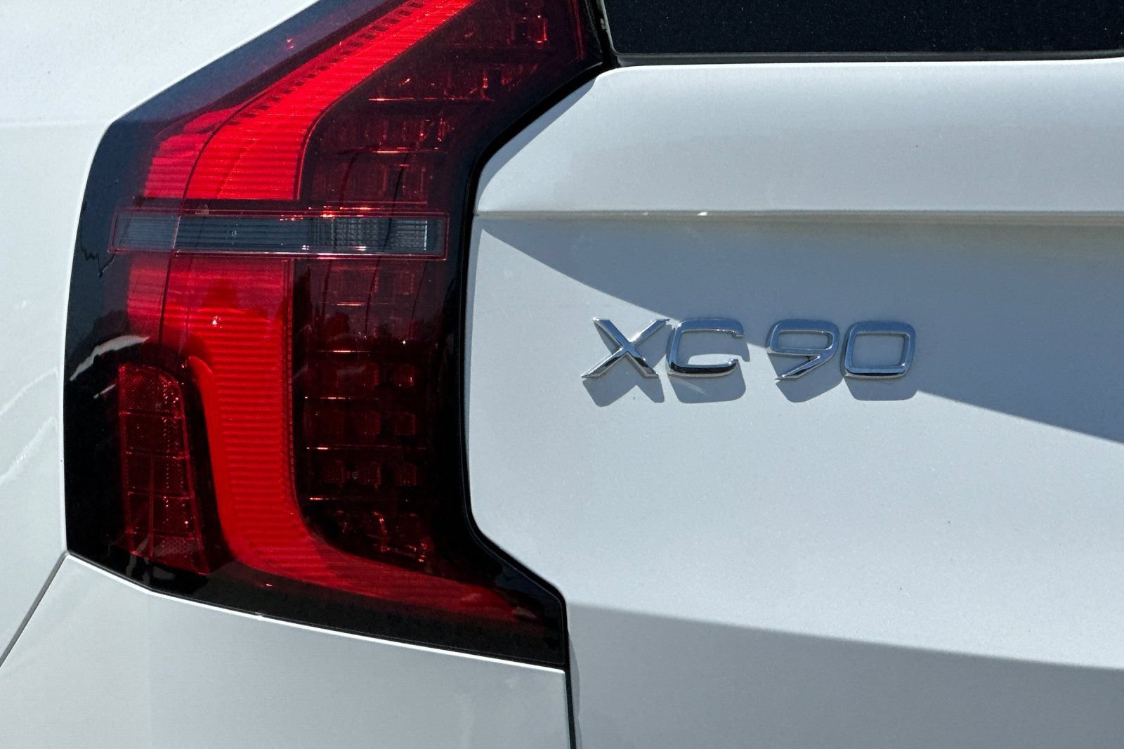 New 2026 Volvo XC90 T8 Plus w/ Protection Package Premier AWD/4WD image 28
