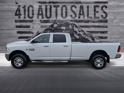 Used 2018 RAM 3500 Tradesman w/ Chrome Appearance Group image 7