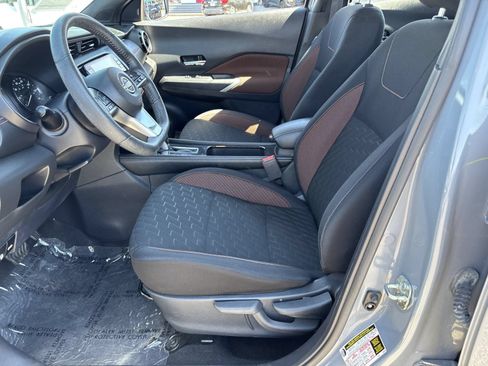 Used 2022 Nissan Kicks SR FWD image 20