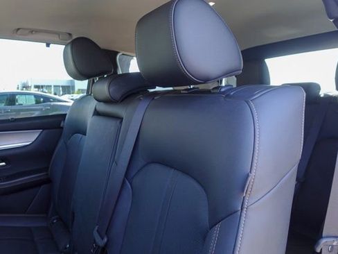 Certified 2024 MAZDA CX-90 Plug-In Hybrid w/ Preferred AWD/4WD image 24