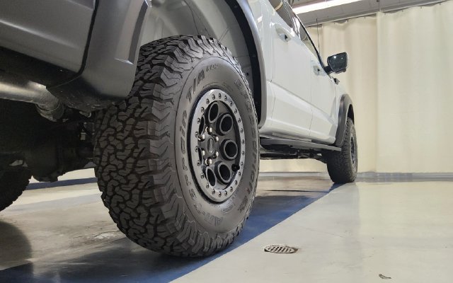 Used 2025 Ford F150 Raptor AWD/4WD image 8