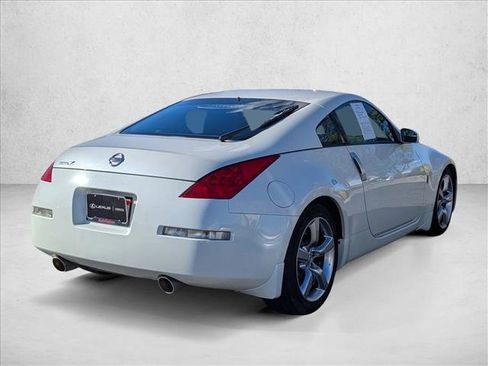 Used 2008 Nissan 350Z Touring w/ Cargo Convenience Pkg image 5