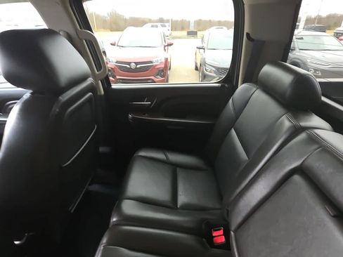 Used 2014 GMC Sierra 2500 Denali w/ Suspension Package, Off-Road image 19