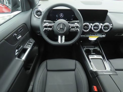 Certified 2026 Mercedes-Benz GLA 250 image 10
