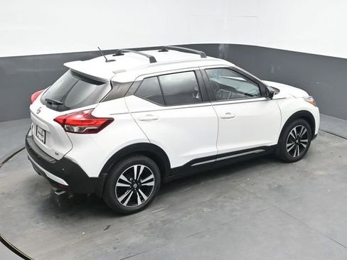 Used 2020 Nissan Kicks SR w/ Exterior Package image 27